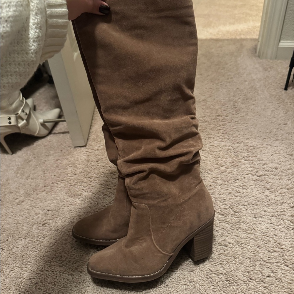 Universal Thread Over the Knee Tan Boots